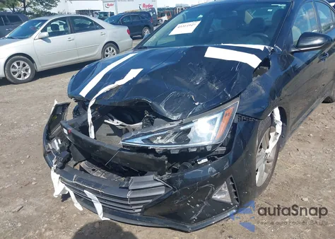 2020 Hyundai Elantra Value Edition z USA, uszkodzony, nr VIN 5NPD84LF1LH620493